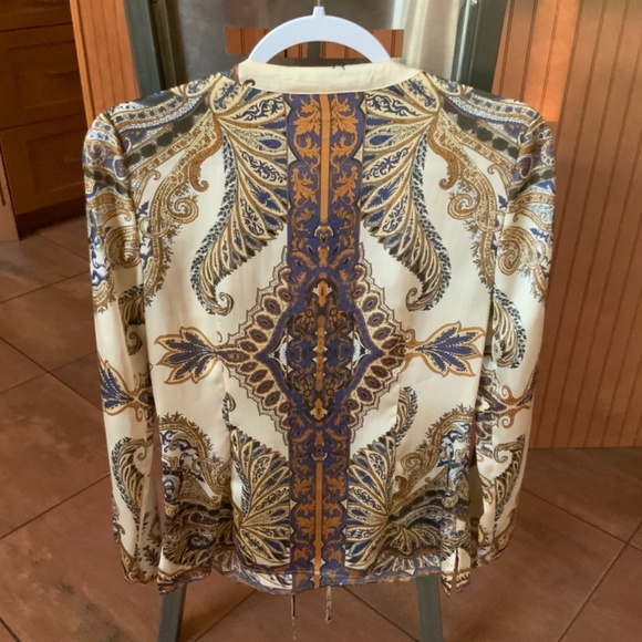 Cache - Picture 3 of 3